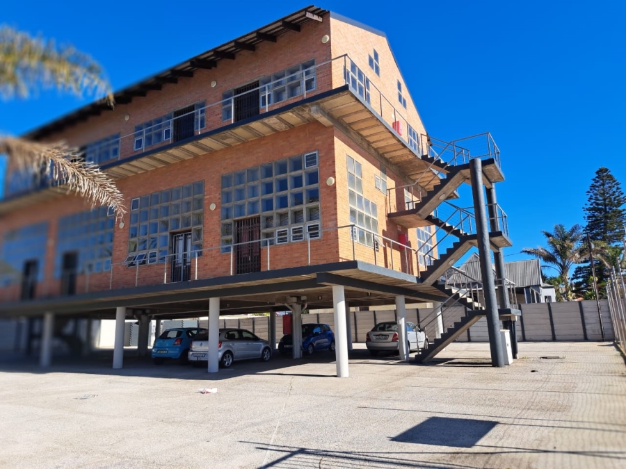 To Let 1 Bedroom Property for Rent in South End Eastern Cape